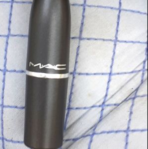 Mac Lipstick Chic A20 New w/o box